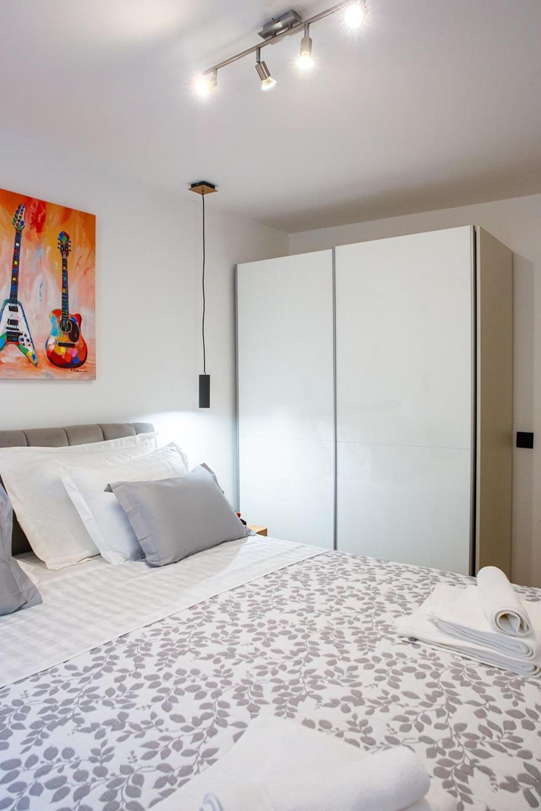 Three Bedroom Apartment With Old Town View - Orlanda'S Apartment Dubrovnik Exterior photo